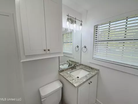 Bath - 122 Duffey Dr, Florence, MS 39073 photo 2 of 3