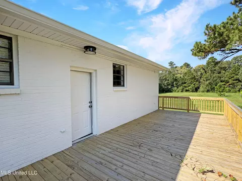 Exterior - 122 Duffey Dr, Florence, MS 39073 photo 5 of 6