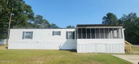 7828 Petunia Dr, Gautier, MS 39553