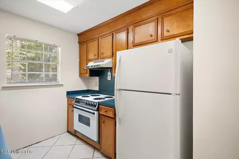 Kitchen - 1438 Cherrie Ave, Jackson, MS 39212 photo 3 of 3