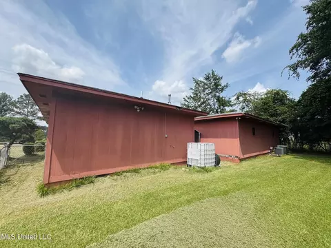 Exterior - 6016 N State St, Jackson, MS 39213 photo 1 of 1