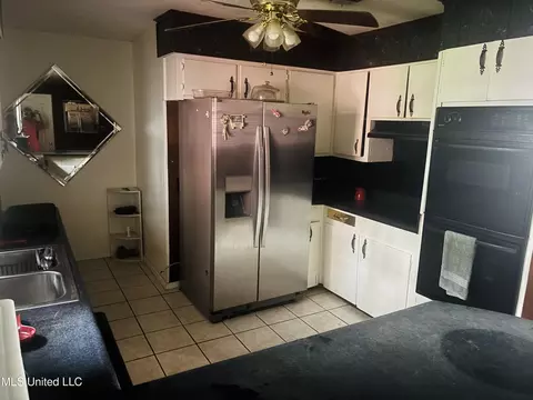 Kitchen - 6016 N State St, Jackson, MS 39213 photo 1 of 3