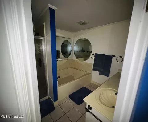 Bath - 6016 N State St, Jackson, MS 39213 photo 1 of 4