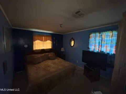 Bedroom - 6016 N State St, Jackson, MS 39213 photo 2 of 6
