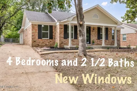 1825 Brookhaven Dr, Southaven, MS 38671
