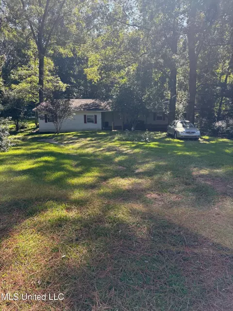 77 Magnolia Acres Rd, Natchez, MS 39120