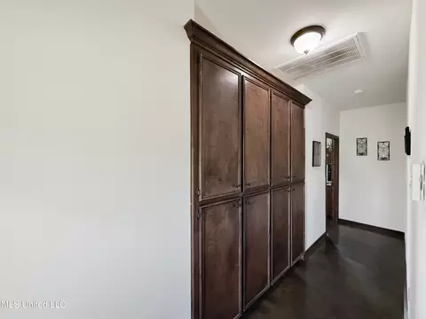 Entry Way - 186 Barker Rd, Morton, MS 39117 photo 1 of 1