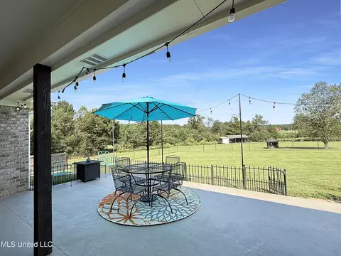 Exterior - 186 Barker Rd, Morton, MS 39117 photo 3 of 11