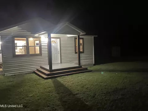 Exterior - 124 Burden St, Flora, MS 39071 photo 1 of 4