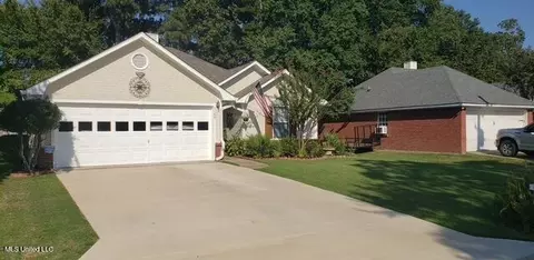1169 Barnett Bend Dr, Brandon, MS 39047