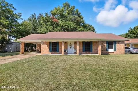 434 Sarah St, Pearl, MS 39208