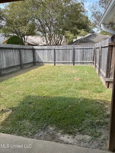 1027 Woodbridge Dr, Madison, MS 39110 photo 2