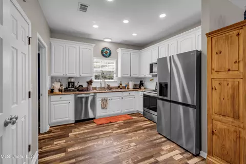 Kitchen - 16005 Peach Tree Dr, Biloxi, MS 39532 photo 1 of 4