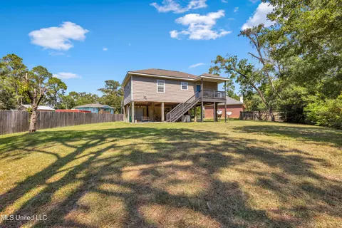 Exterior - 16005 Peach Tree Dr, Biloxi, MS 39532 photo 9 of 13