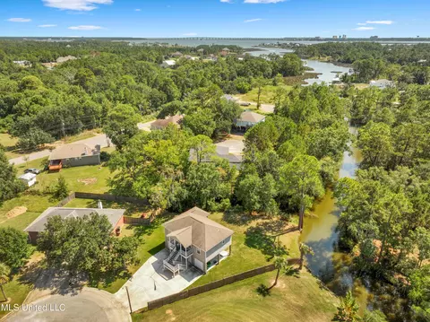 View/Area - 16005 Peach Tree Dr, Biloxi, MS 39532 photo 4 of 8