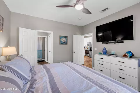Bedroom - 16005 Peach Tree Dr, Biloxi, MS 39532 photo 2 of 4