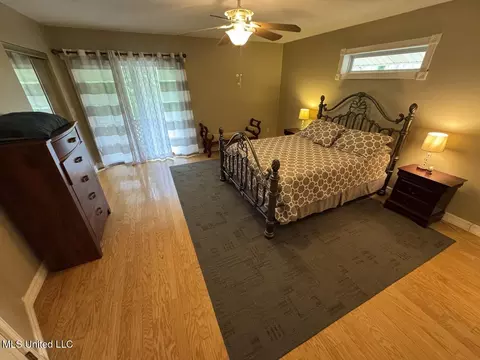 Bedroom - 136 Abe Dr, Many, LA 71449 photo 2 of 3