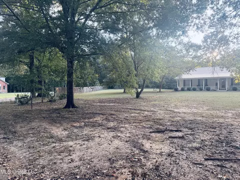 2 Pin Oak Dr, Natchez, MS 39120 photo 2