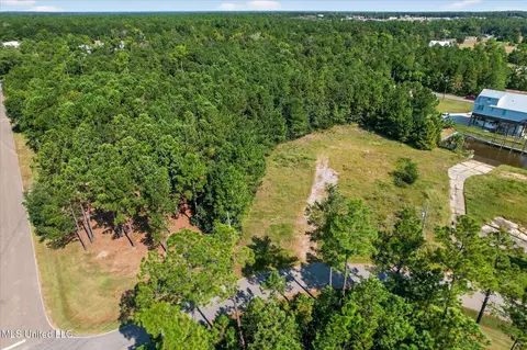 2466 Kanoa Way, Diamondhead, MS 39525 photo 2