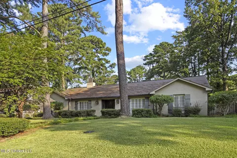 5172 Kaywood Cir, Jackson, MS 39211