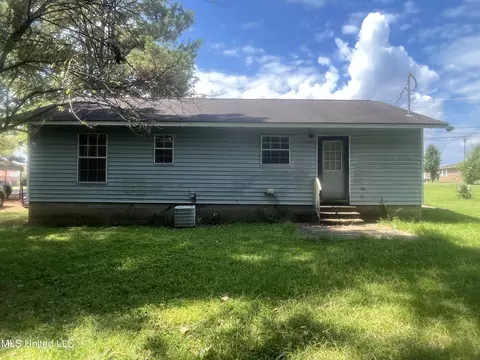 Exterior - 411 Grenn St, Brookhaven, MS 39601 photo 2 of 2
