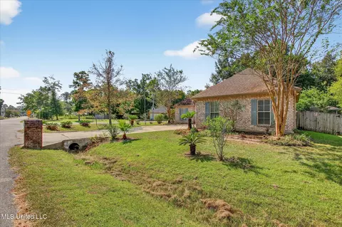 Exterior - 7310 Ahi Dr, Diamondhead, MS 39525 photo 7 of 9