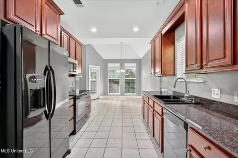 Kitchen - 7310 Ahi Dr, Diamondhead, MS 39525 photo 4 of 4
