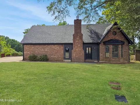 353 Plum Point Cv, Southaven, MS 38671