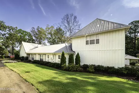 104 Pine Cove Ln, Madison, MS 39110