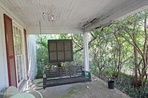 Exterior - 1032 Belhaven St, Jackson, MS 39202 photo 5 of 17