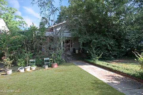 1032 Belhaven St, Jackson, MS 39202