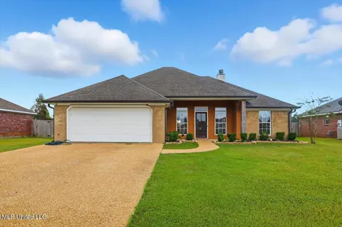 1120 Spanish Oak Dr, Pearl, MS 39208
