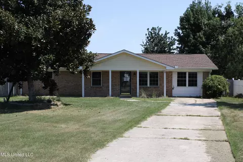 515 Spanish Acres Dr, Bay Saint Louis, MS 39520