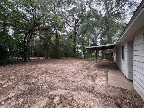 Exterior - 5620 Hearn St, Jackson, MS 39206 photo 2 of 3