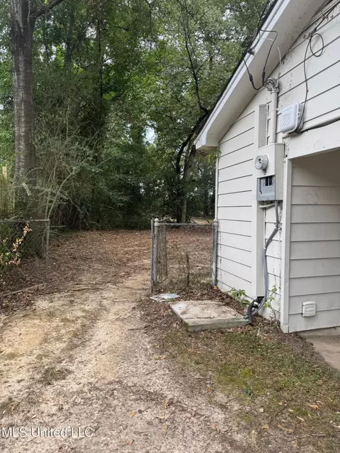 Exterior - 5620 Hearn St, Jackson, MS 39206 photo 1 of 3