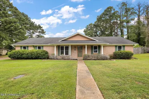 605 Upper Darby Rd, Jackson, MS 39212
