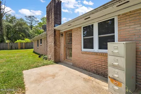 Exterior - 605 Upper Darby Rd, Jackson, MS 39212 photo 7 of 7