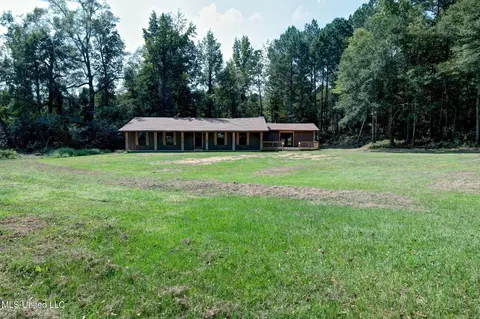 Exterior - 761 Thaggard Rd, Carthage, MS 39051 photo 2 of 6