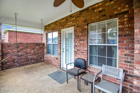 Exterior - 117 Springtree Dr, Brandon, MS 39042 photo 7 of 9