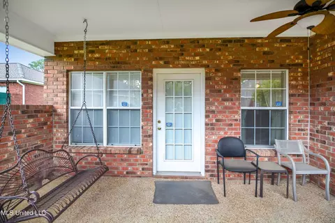 Exterior - 117 Springtree Dr, Brandon, MS 39042 photo 8 of 9