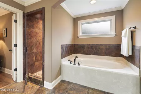 Bath - 2806 Black Rock Rd, Nesbit, MS 38651 photo 1 of 2