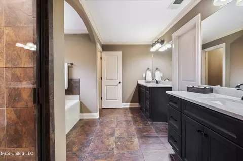 Entry Way - 2806 Black Rock Rd, Nesbit, MS 38651 photo 2 of 2