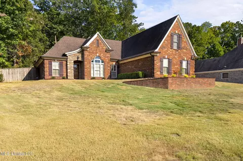 Exterior - 2806 Black Rock Rd, Nesbit, MS 38651 photo 2 of 8