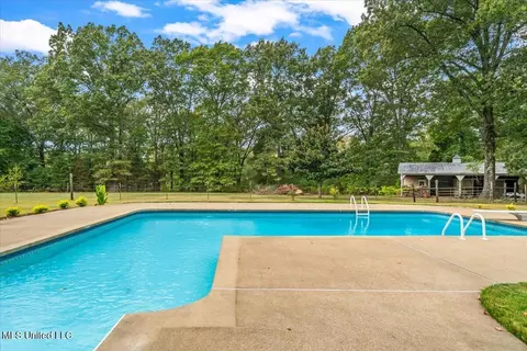 Exterior - 791 Hickory Ridge Dr, Hernando, MS 38632 photo 2 of 14