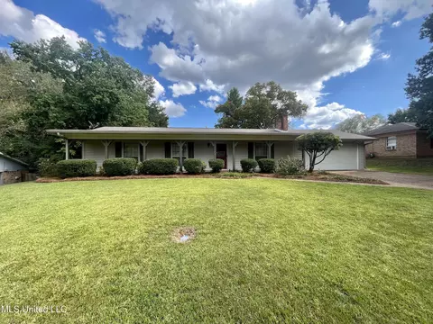 848 Black Oak Cir, Pearl, MS 39208