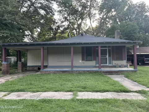 405 Schley St, Itta Bena, MS 38941
