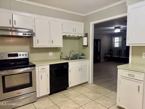 Kitchen - 159 Liberty Rd, Natchez, MS 39120 photo 1 of 4
