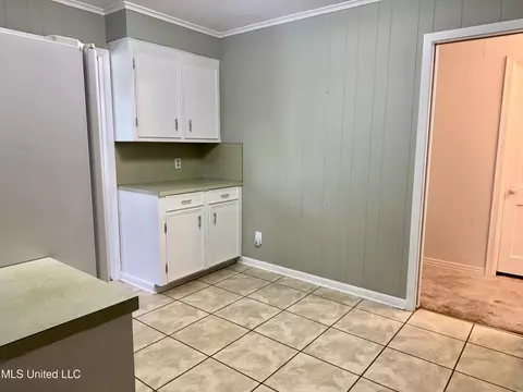 Kitchen - 159 Liberty Rd, Natchez, MS 39120 photo 4 of 4