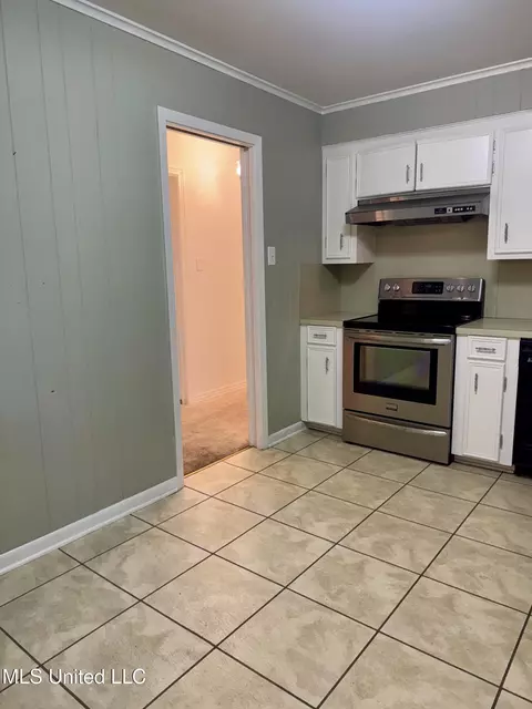 Kitchen - 159 Liberty Rd, Natchez, MS 39120 photo 2 of 4