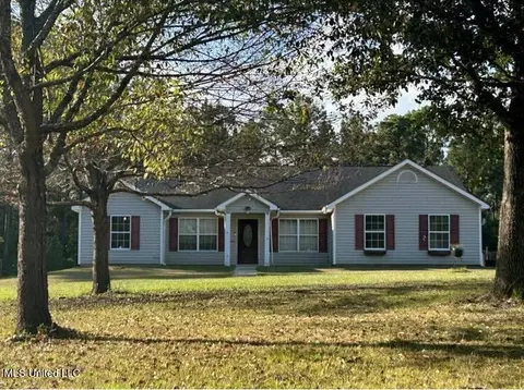 5432 Dogwood Dr, Vancleave, MS 39565